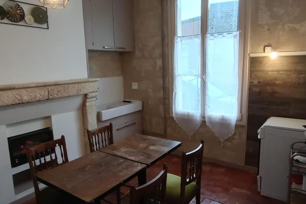 Appartement Rez De Jardin La Chartre-sur-le-Loir Zewnętrze zdjęcie